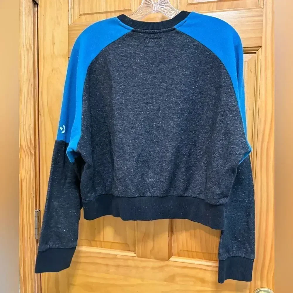 Converse girls size XL cropped sweatshirt with glitter fabric